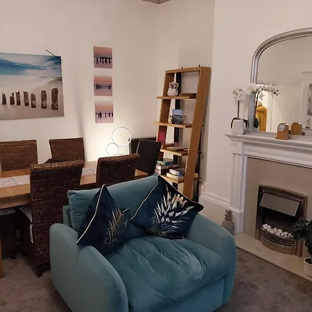 Apartment 21 Of Wales Terrace - 2 Bed Ground Floor Flat Scarborough