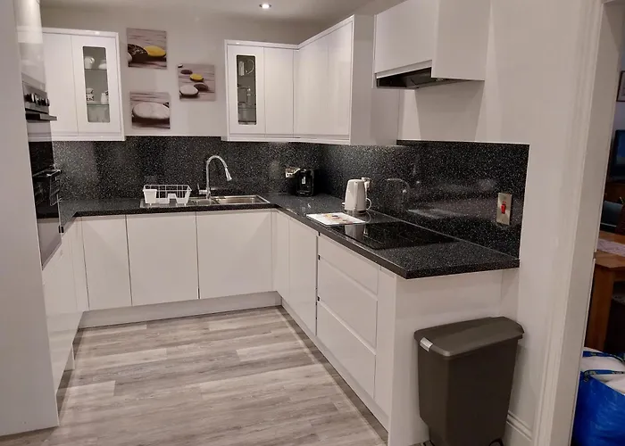 21 Of Wales Terrace - 2 Bed Ground Floor Flat Apartman *